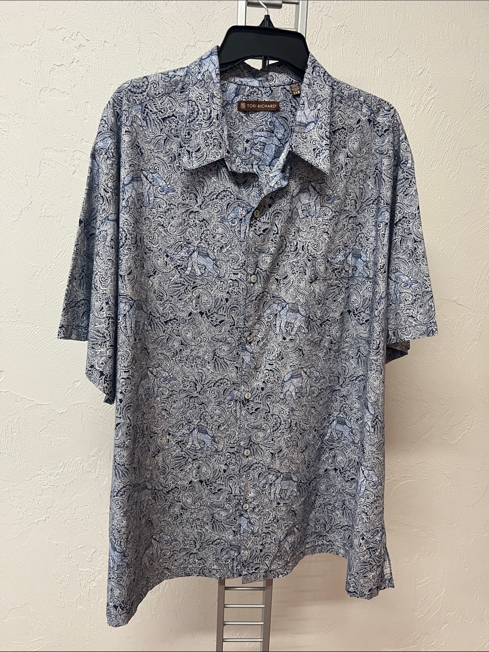 Button Down Tori Richard Shirt with Intricate Elephant and Paisley Motif Size 3X
